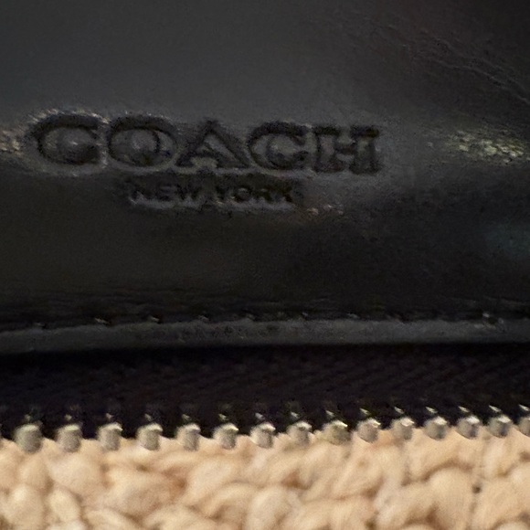 🌸COACH Camouflage Bifold Zippered Wallet w Pink, brown&Olive Highlights EUC RARE - Picture 7 of 10